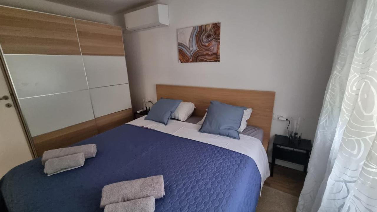 Appartement Apartman Z12 à Kornić Extérieur photo