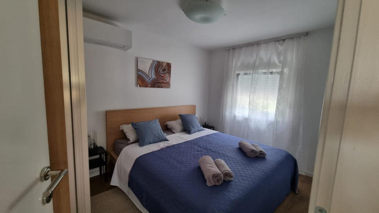 Appartement Apartman Z12 à Kornić Extérieur photo