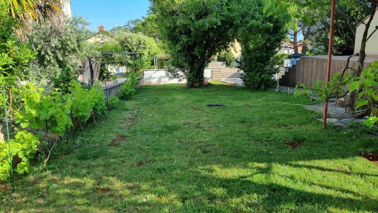 Appartement Apartman Z12 à Kornić Extérieur photo